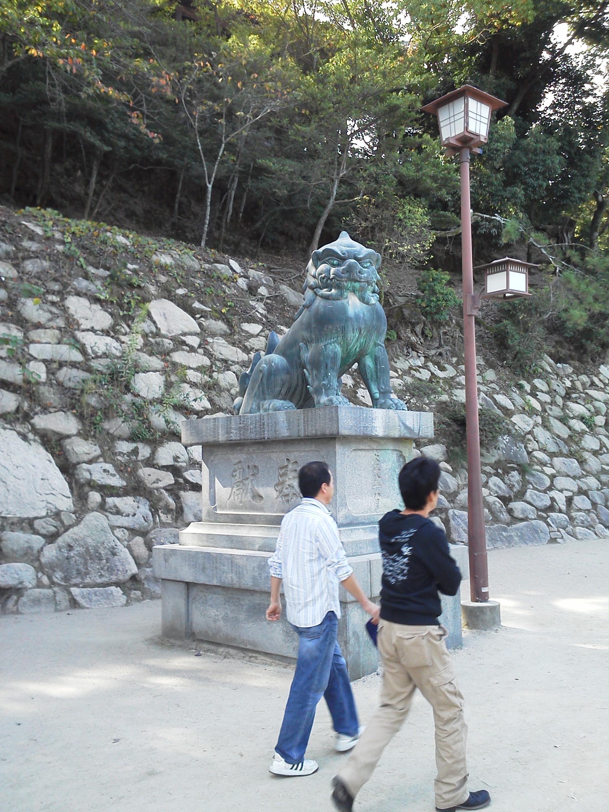 宮島の厳島神社の狛犬